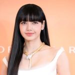 Lisa menjadi idol K-pop pertama yang tampil sebagai presenter dalam ajang penghargaan film bergengsi di Amerika Serikat. Foto: Forbes